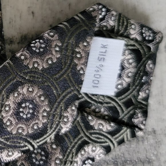 Burma Bibas Black and Sage Green Print Silk Tie 60 x 3.5 - Picture 10 of 10